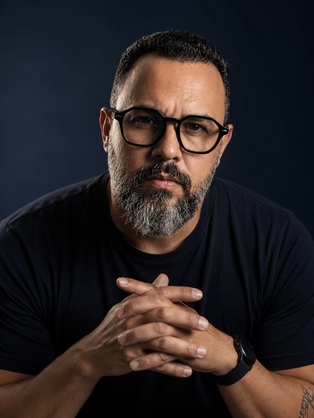 Retrato de Almir de Andrade Filho em estúdio